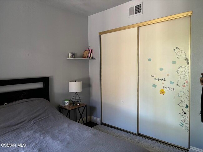 Building Photo - 609 Via Novella