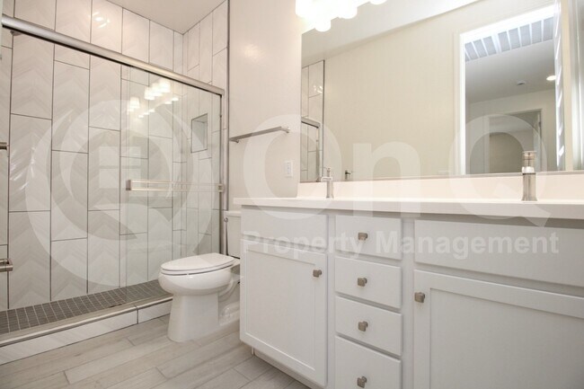 Building Photo - 3037 W la Mirada Dr