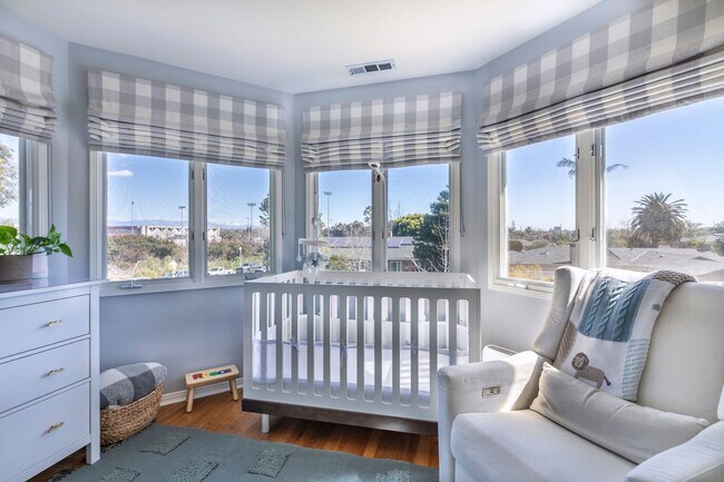 Building Photo - MODERN ARCHITECTURE W/ BEACH CHARM: BRIGHT & AIRY, 4BR3BA, 2-STORY HOME W/ OPEN & BRIGHT LIVING S...