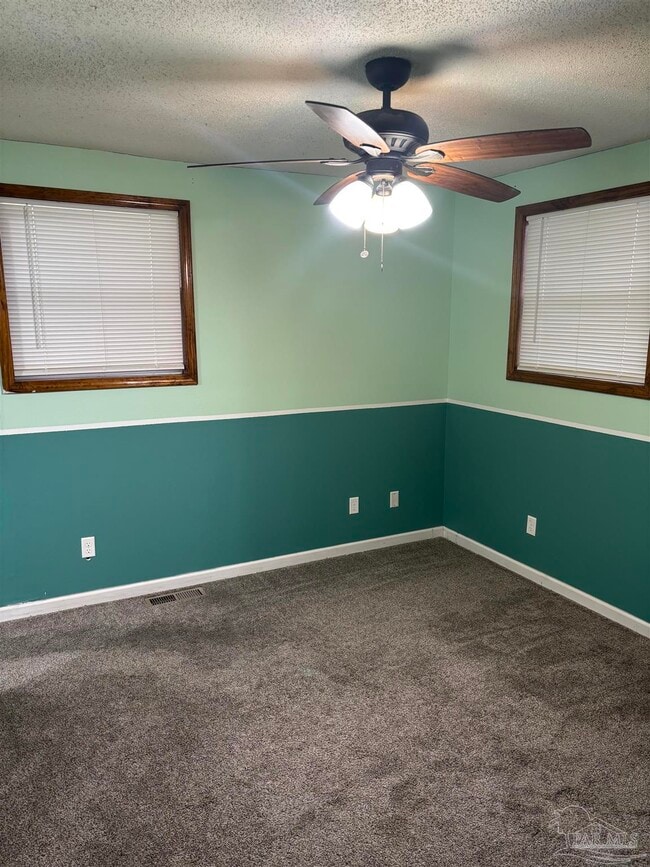 Building Photo - 425 Rentz Ave