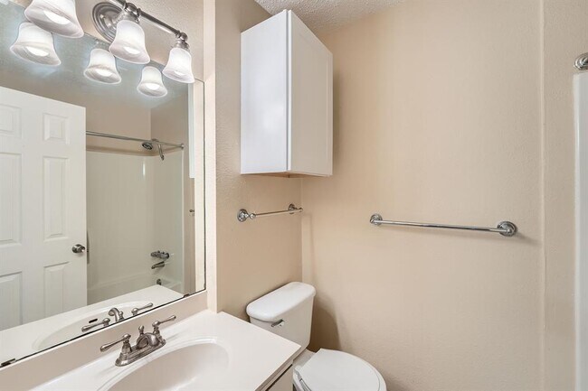 Building Photo - 6509 Krollton Dr