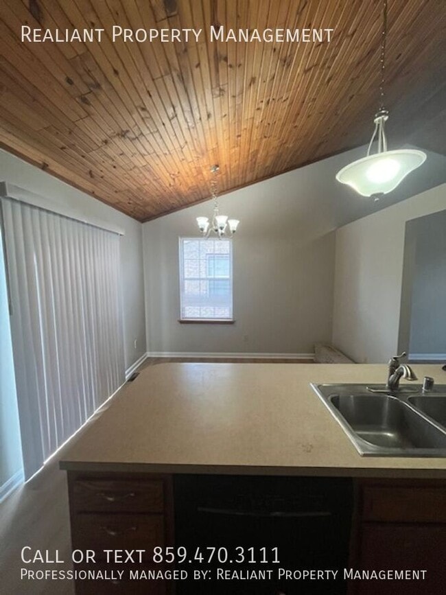 Building Photo - 310 Outrider Way