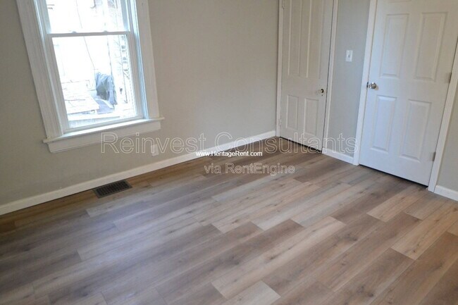 Building Photo - 8465 Anthony Wayne Ave