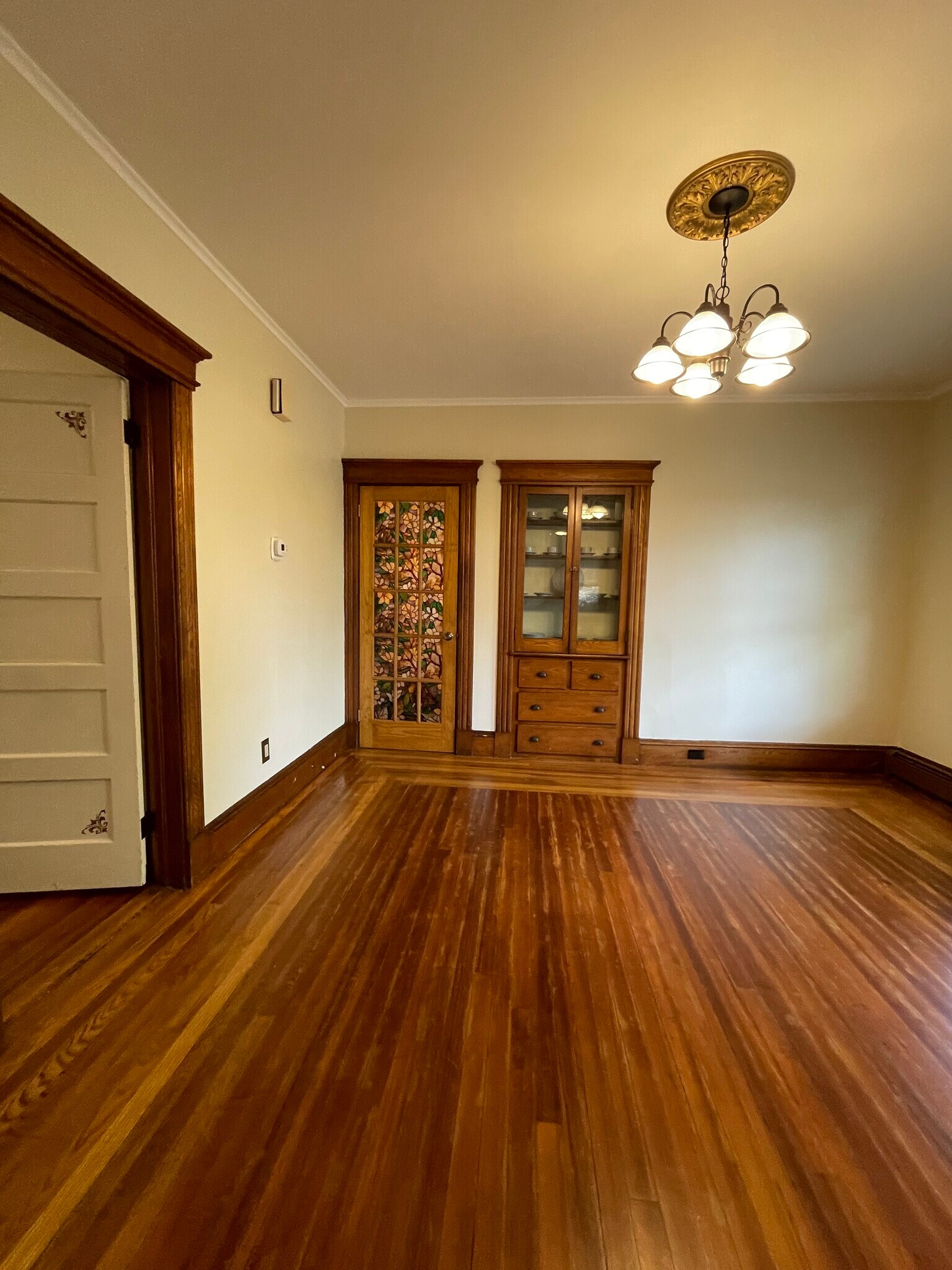Dining room - 8 Woodland St