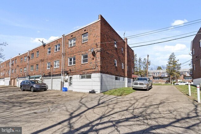 Building Photo - 4068 Balwynne Park Rd