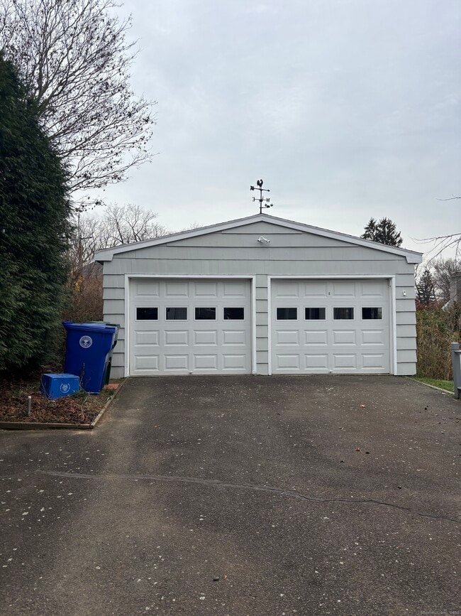 Building Photo - 125 Douglas St