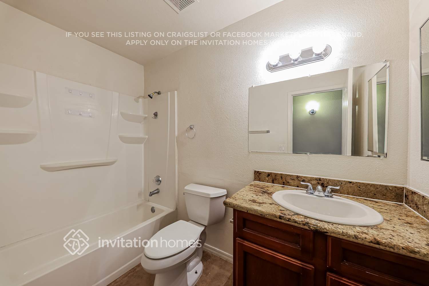 Building Photo - 3029 N Comanche Dr