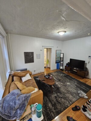 Building Photo - 165 Park Dr