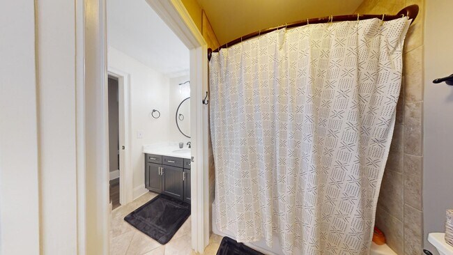 Building Photo - Asheton Lakes