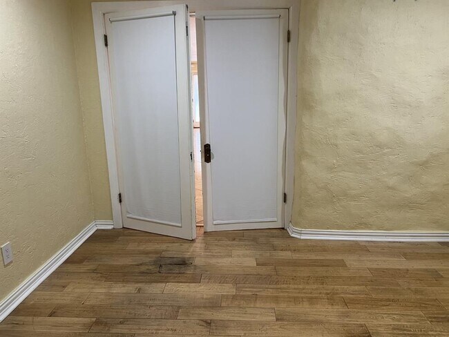 Building Photo - 3209 Crosswind Dr