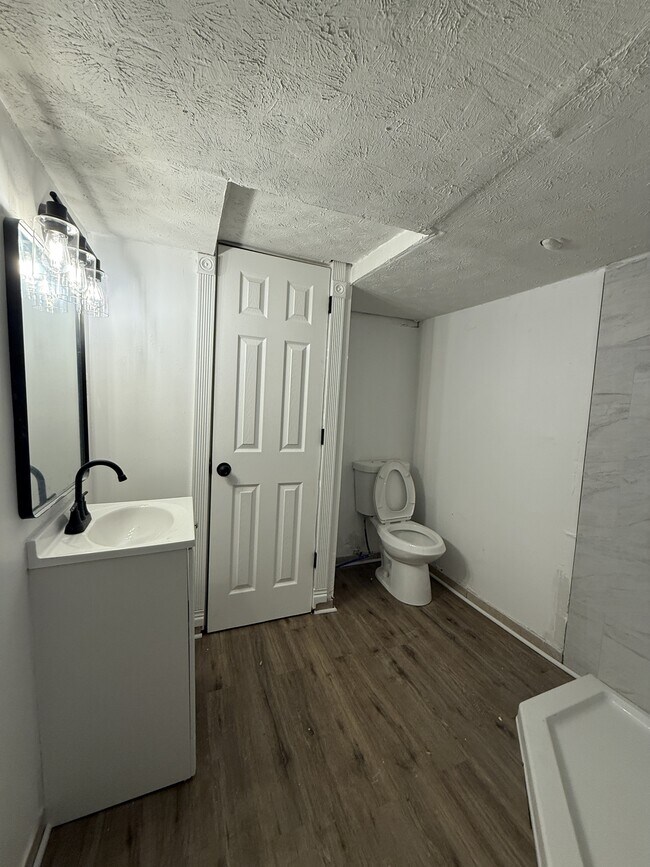 Building Photo - 3520 Cleveland Ave