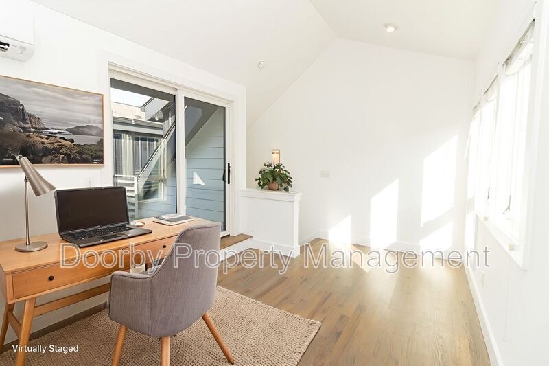 Building Photo - 1522 Adams St