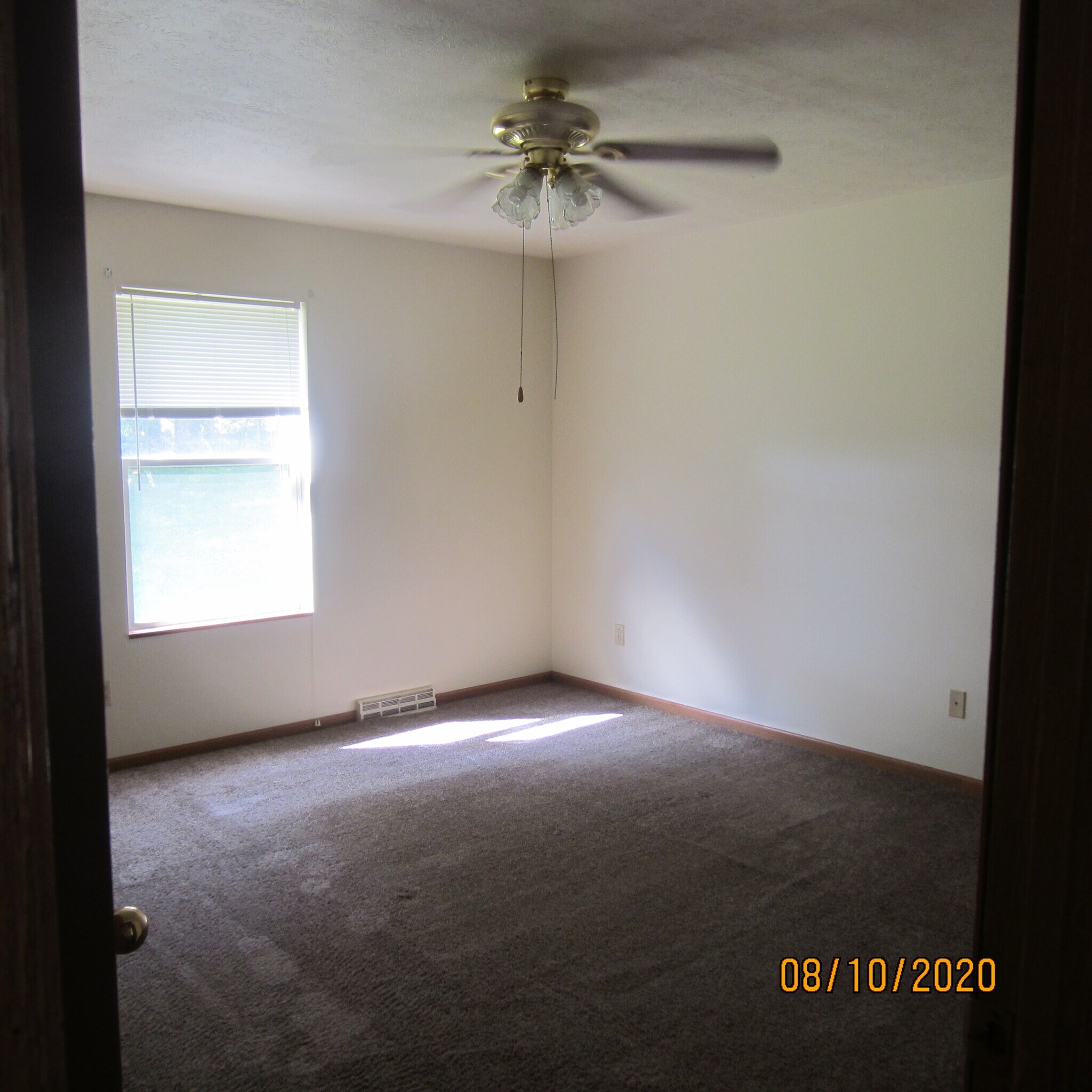 Building Photo - 908 Allen Dr