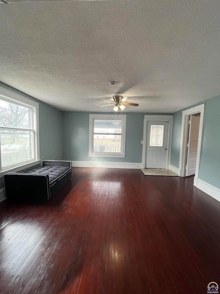 Building Photo - 810 Exchange St