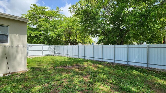 Building Photo - 841 N 69th Terrace