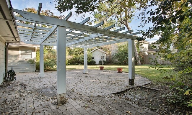 Building Photo - 4809 Saxon St