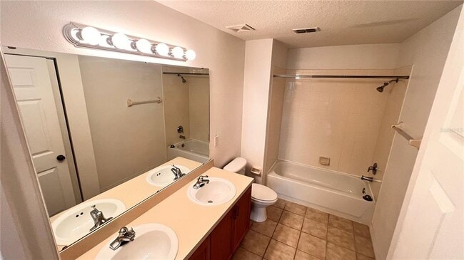 Building Photo - 3658 Oakdale Cir