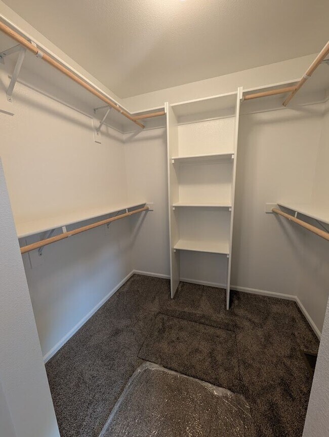 Building Photo - Glacier Duplex