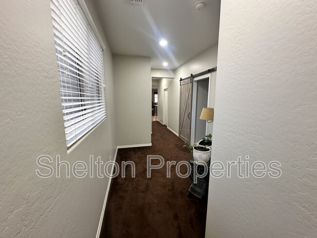 Building Photo - 30311 W Whitton Ave