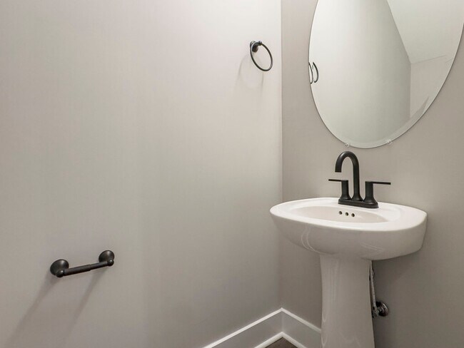 Building Photo - 406 Jonathan Wade Cir