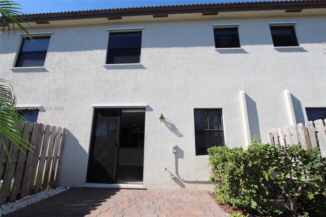 Building Photo - 8899 NW 98th Ave