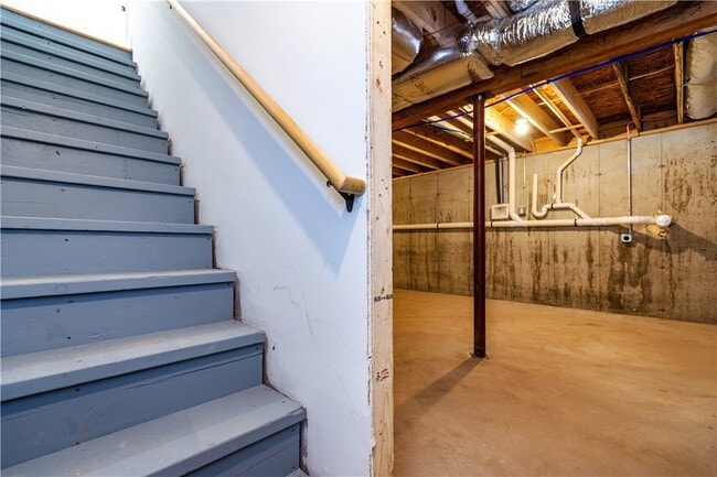 Building Photo - 81 Cadora Ave