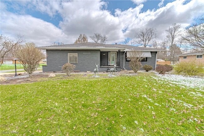 Building Photo - 9135 Vista Dr