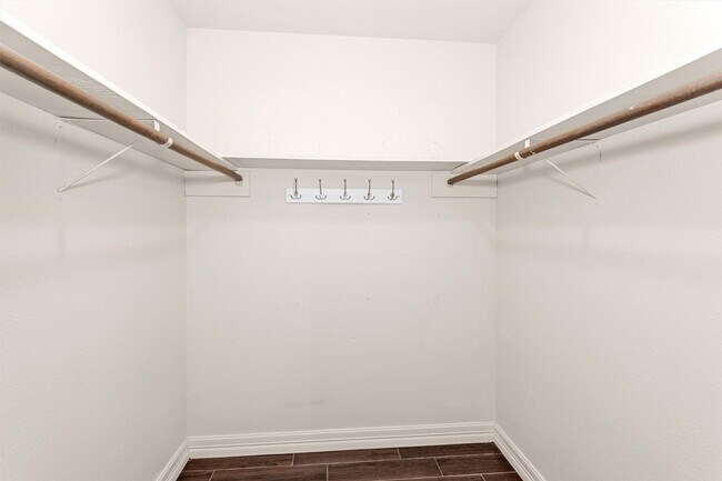 Building Photo - 13650 Cherrydown St