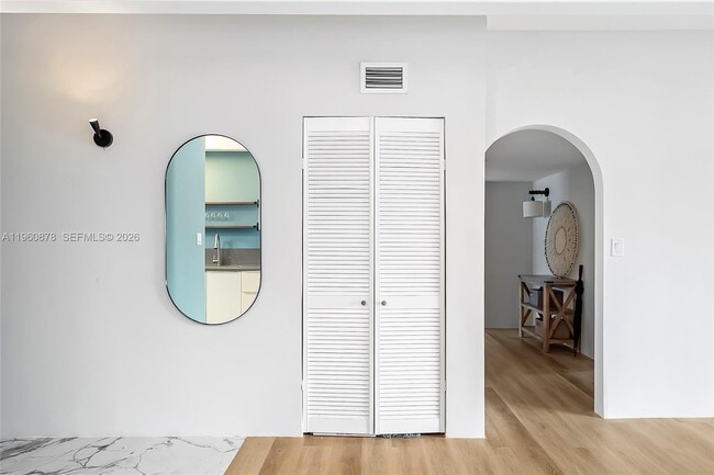 Building Photo - 1840 Jefferson Ave