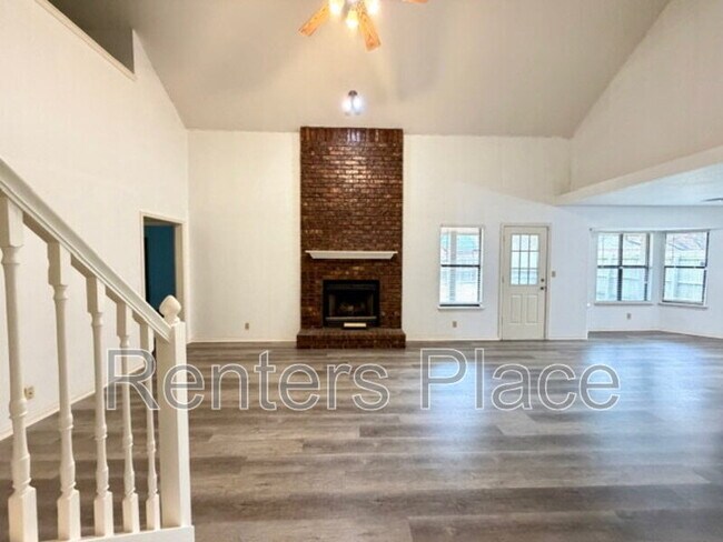 Building Photo - 11121 S 106th E Ave