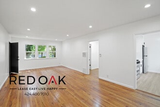 Building Photo - 2247 Merton Ave