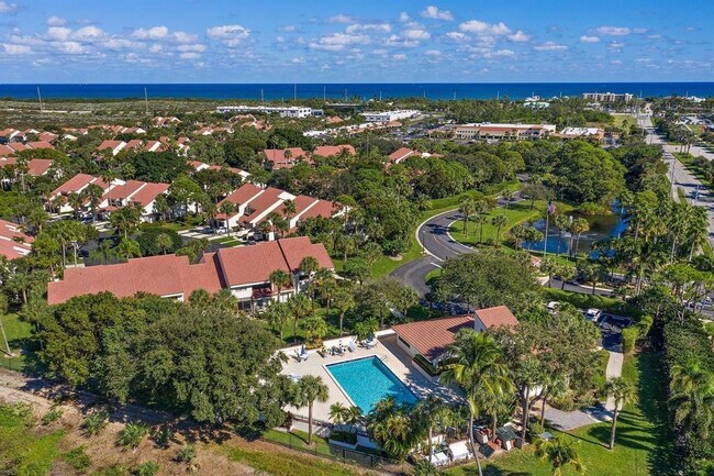 Building Photo - 402 Sea Oats Dr