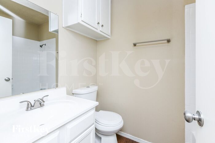 Building Photo - 3513 Hummingbird Dr