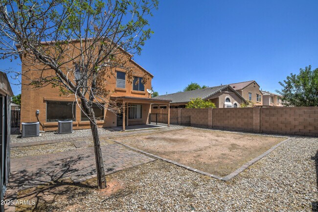 Building Photo - 40437 W Robbins Dr