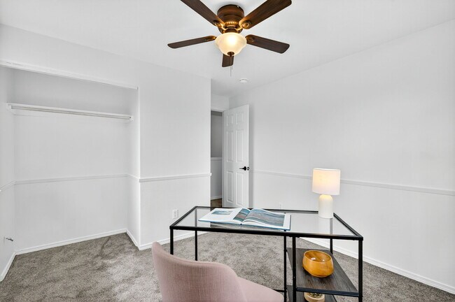 Building Photo - 2529-2529 SE 136th Ave