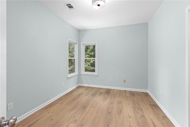 Building Photo - 380 Belmont Chase Ct