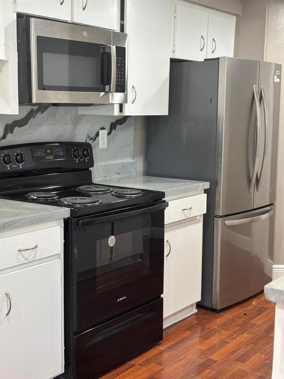 Building Photo - 15827 Adobe Dr