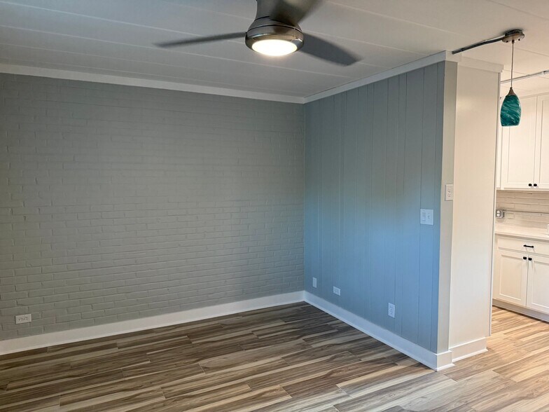 Building Photo - 14 First St SW