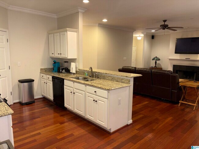 Building Photo - 805 Narrows Point Dr