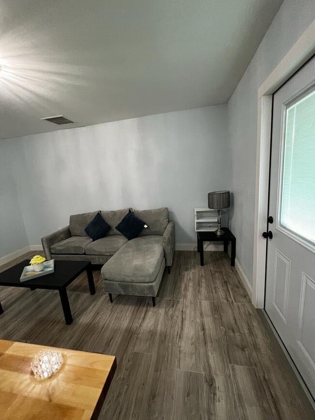 Building Photo - 4877 30th St SW