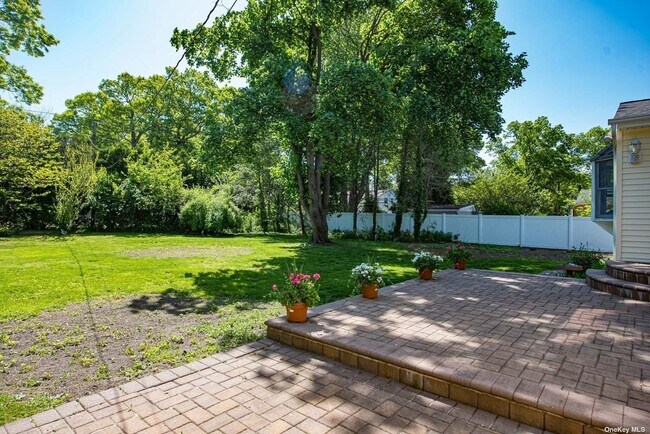 Building Photo - 22 Eastover Dr