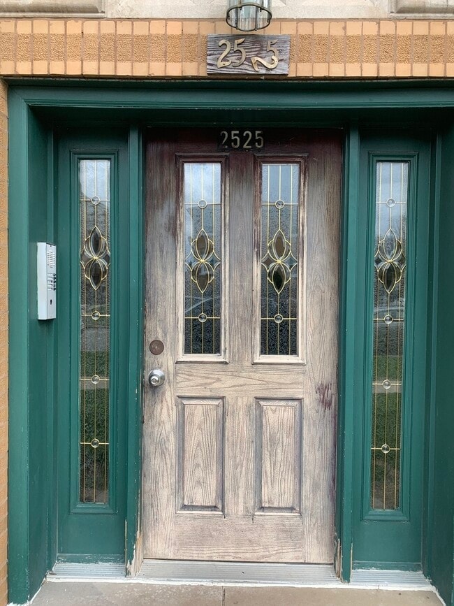 Building Photo - 2525 N 72nd Ct