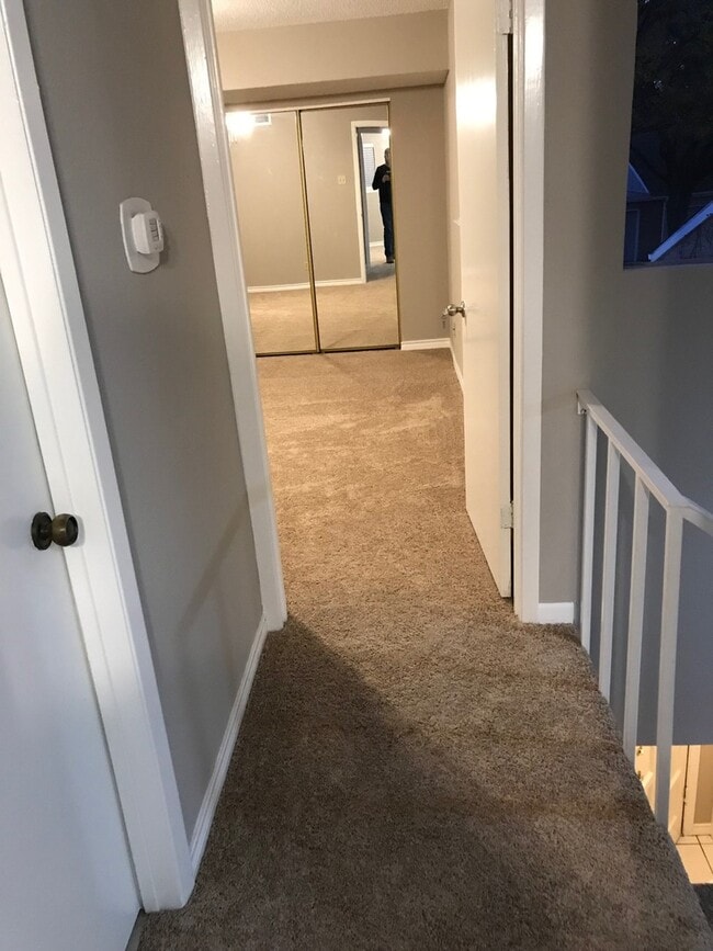 Building Photo - Gorgeous Carrollton Townhome