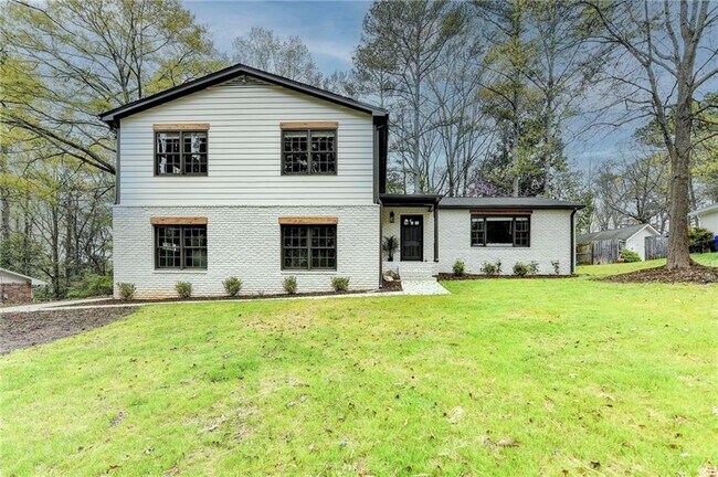 Primary Photo - 1450 Cedarhurst Dr