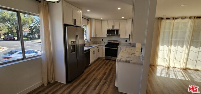 Building Photo - 8668 Gregory Way