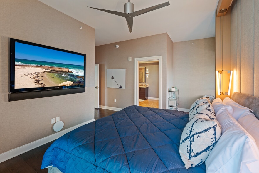 Building Photo - 800 The Mark Ln