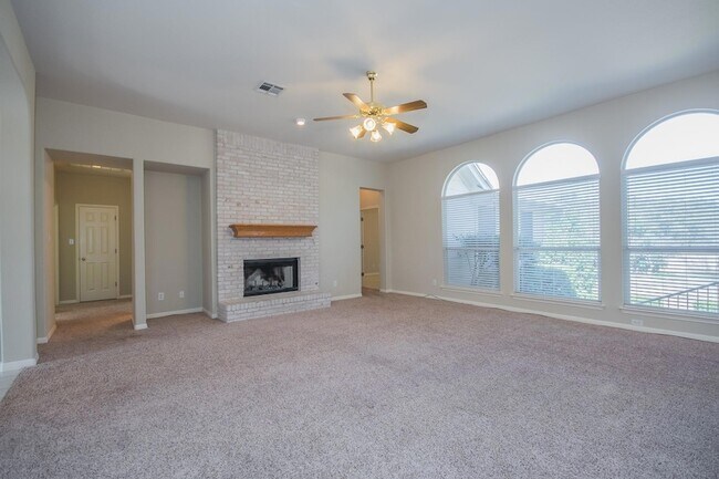 Building Photo - 15808 Chatham Wood Dr
