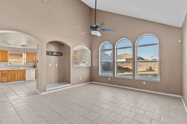 Building Photo - 2313 Garrett Dr