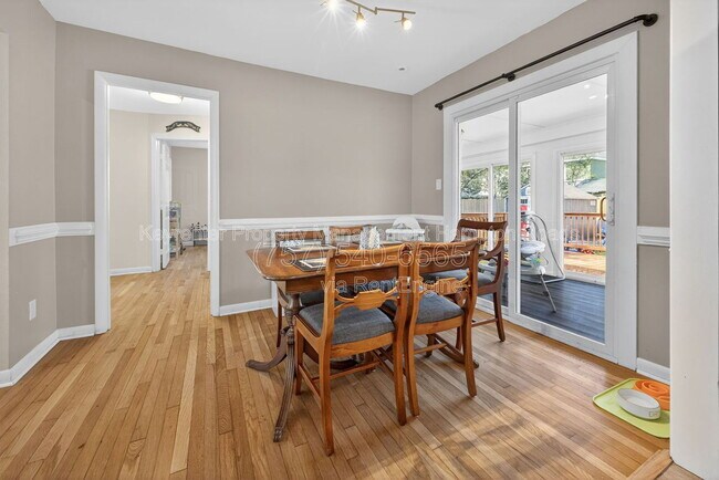 Building Photo - 1620 Melrose Pkwy