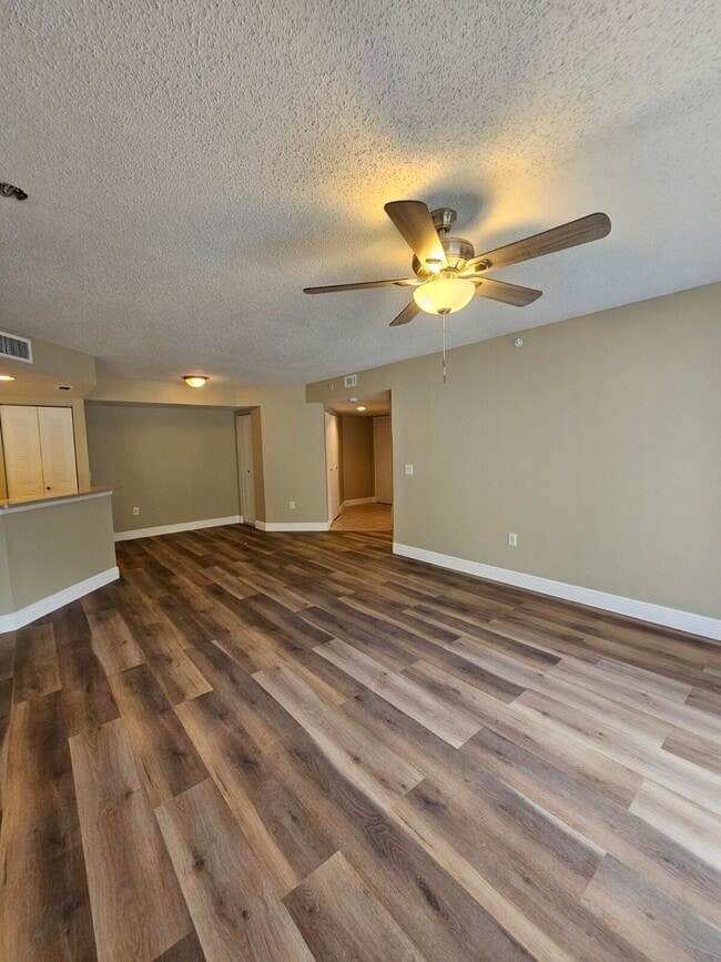 Building Photo - 4177 N Haverhill Rd